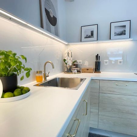 M-Style 04 Apartment Mit Balkon Und Gasgrill, 24H Self-Check-In, Free Parking, Netflix Nürnberg Exteriör bild