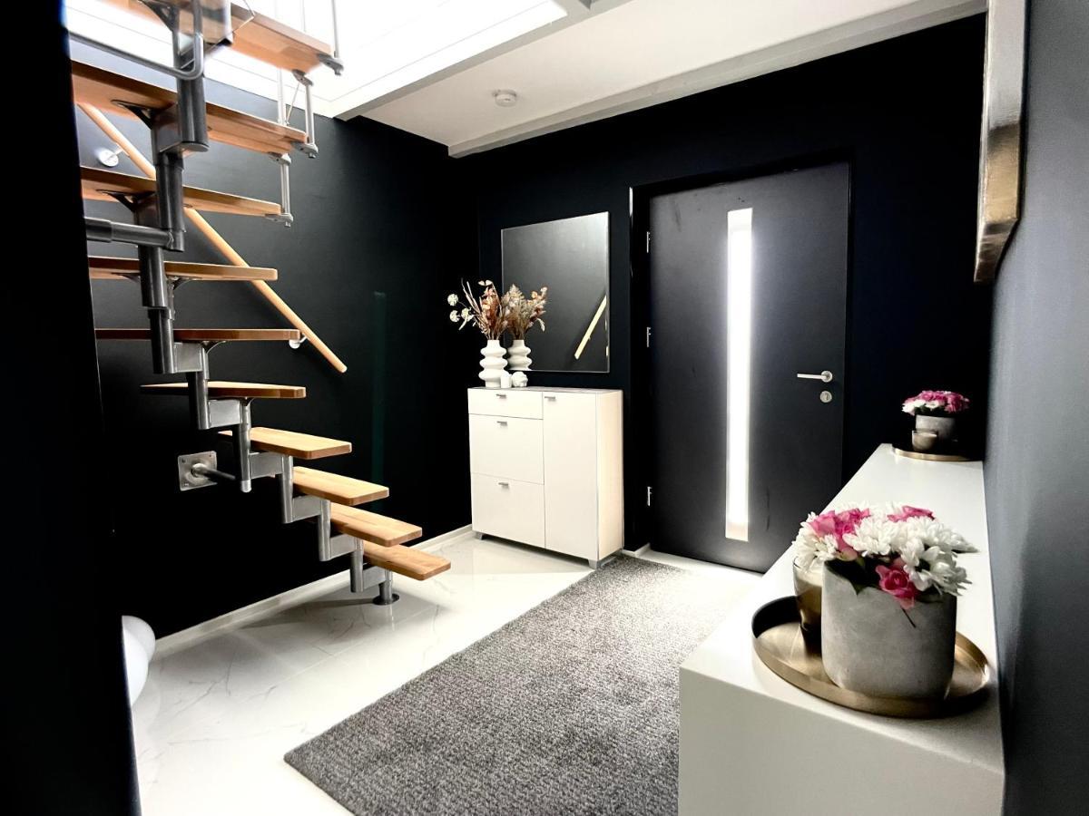 M-Style 04 Apartment Mit Balkon Und Gasgrill, 24H Self-Check-In, Free Parking, Netflix Nürnberg Exteriör bild