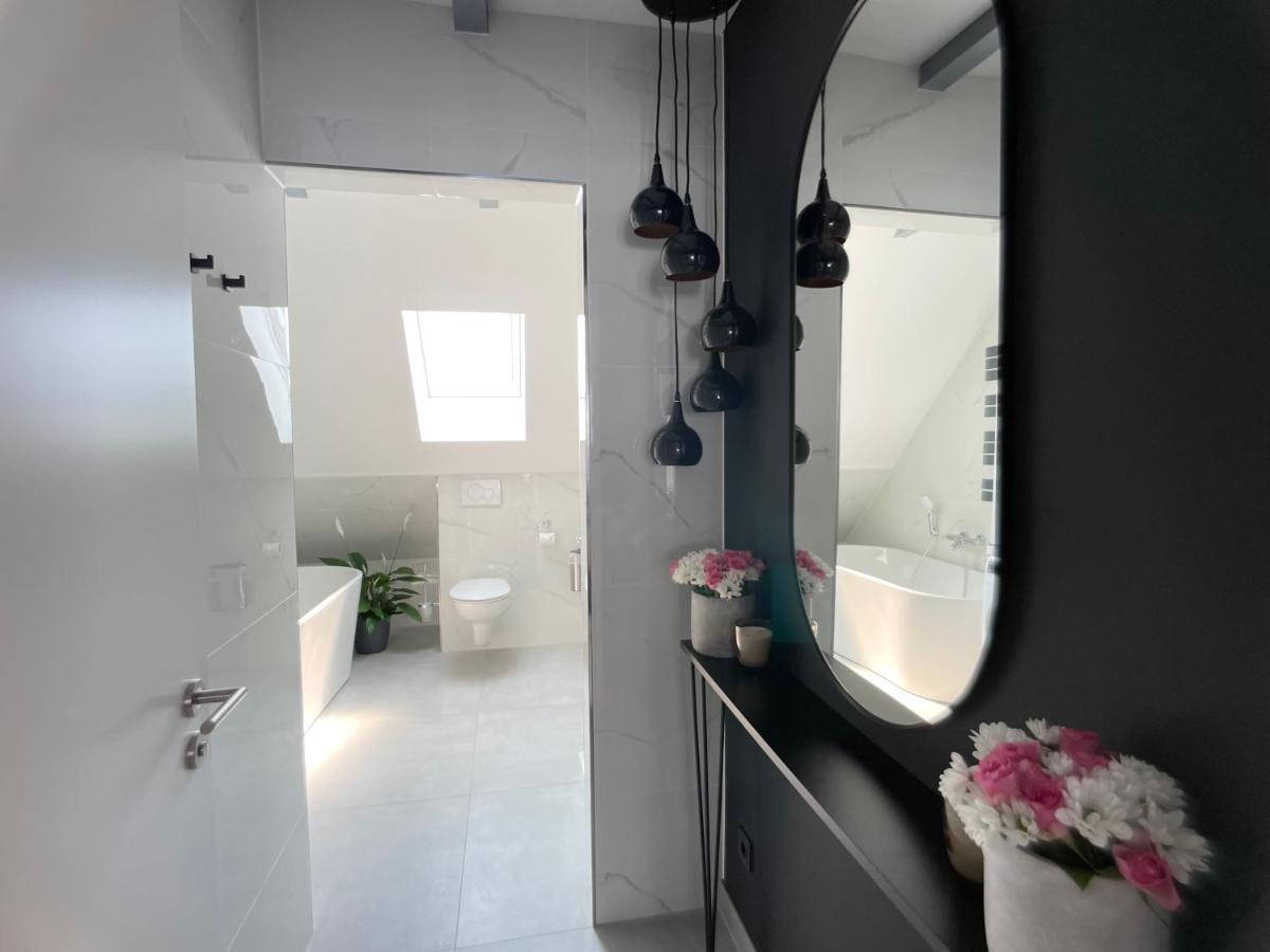 M-Style 04 Apartment Mit Balkon Und Gasgrill, 24H Self-Check-In, Free Parking, Netflix Nürnberg Exteriör bild
